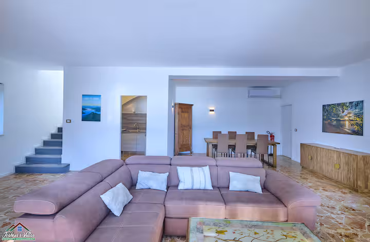 Villa Vittoria · Living Room 5